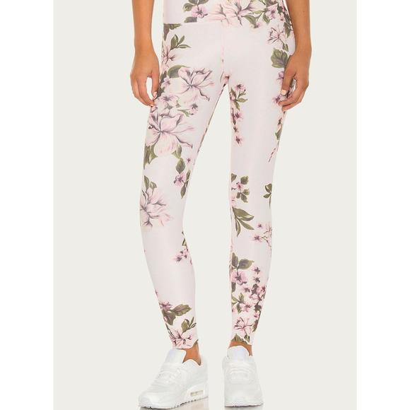 BEACH RIOT LEGGINGS CARA en Snake | REVOLVE